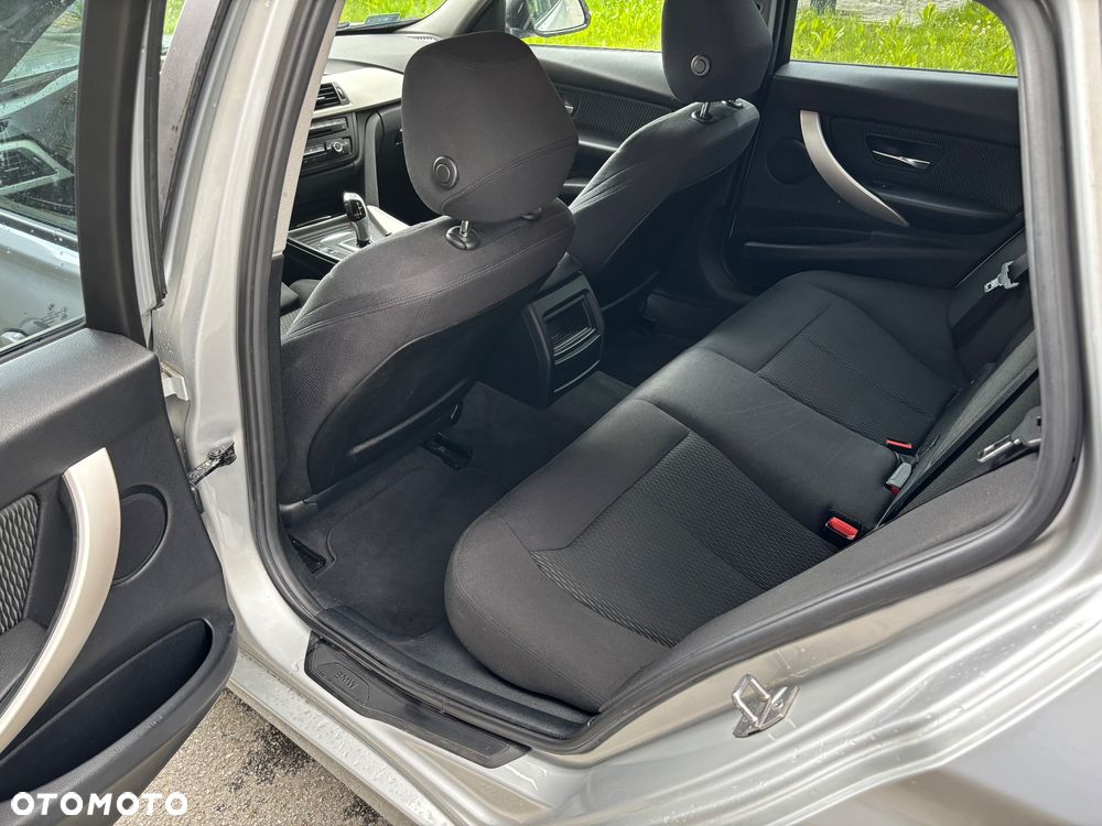 BMW Seria 3 - 13