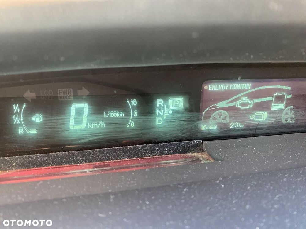Toyota Prius 1.8 HSD Luna - 19