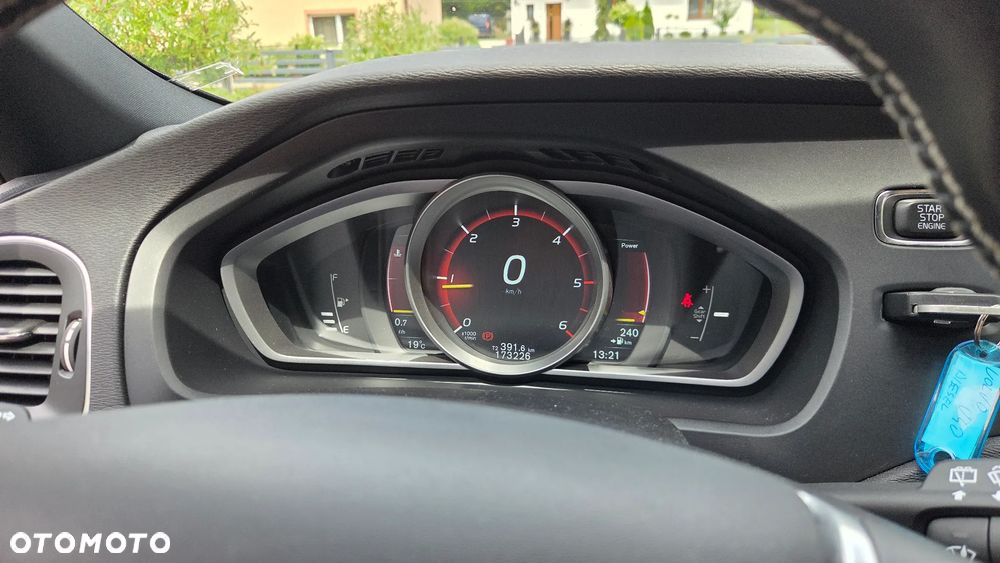 Volvo V40 D2 RDesign - 26