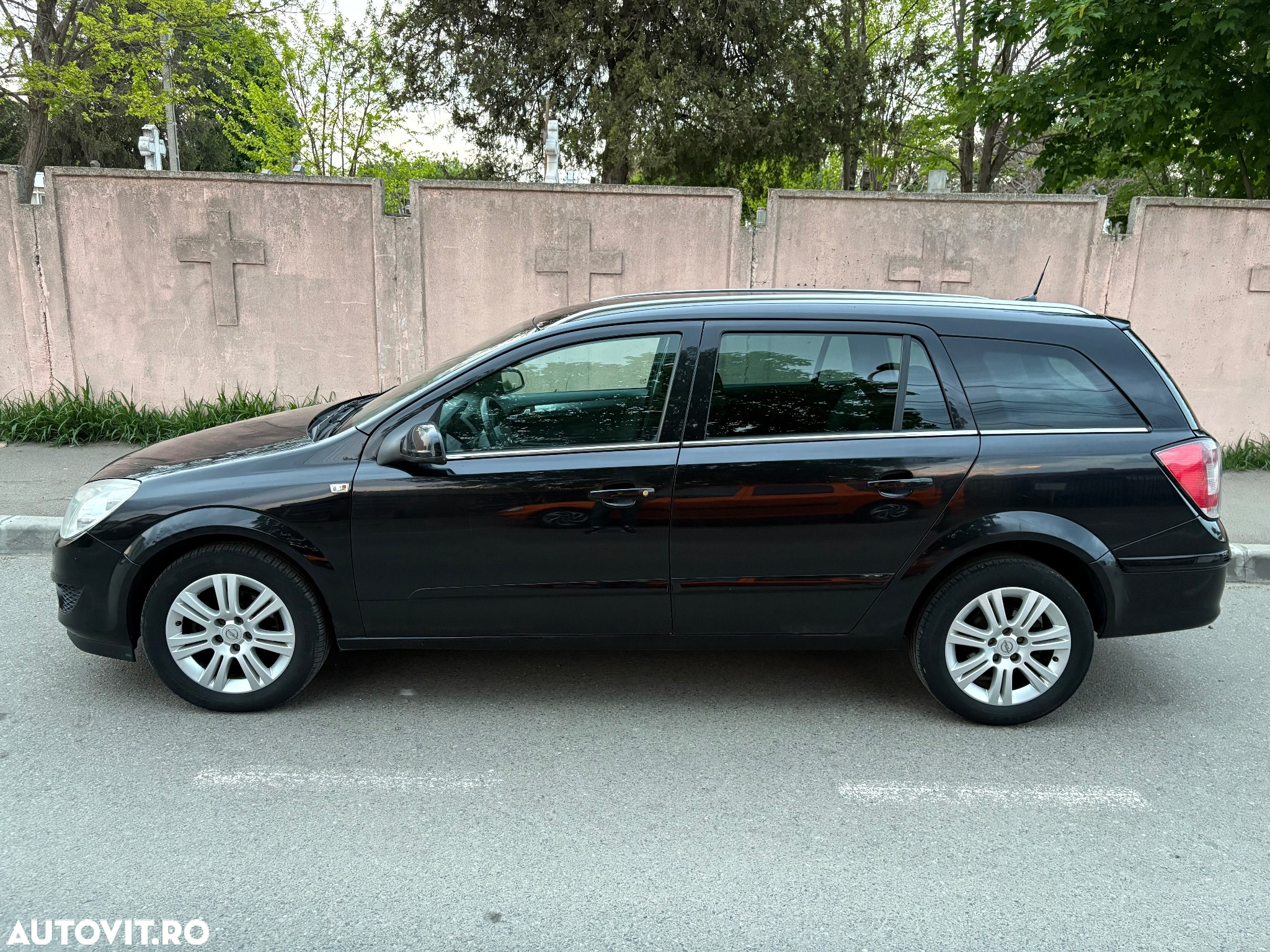Opel Astra 1.7 CDTI Caravan DPF (119g) Edition - 4