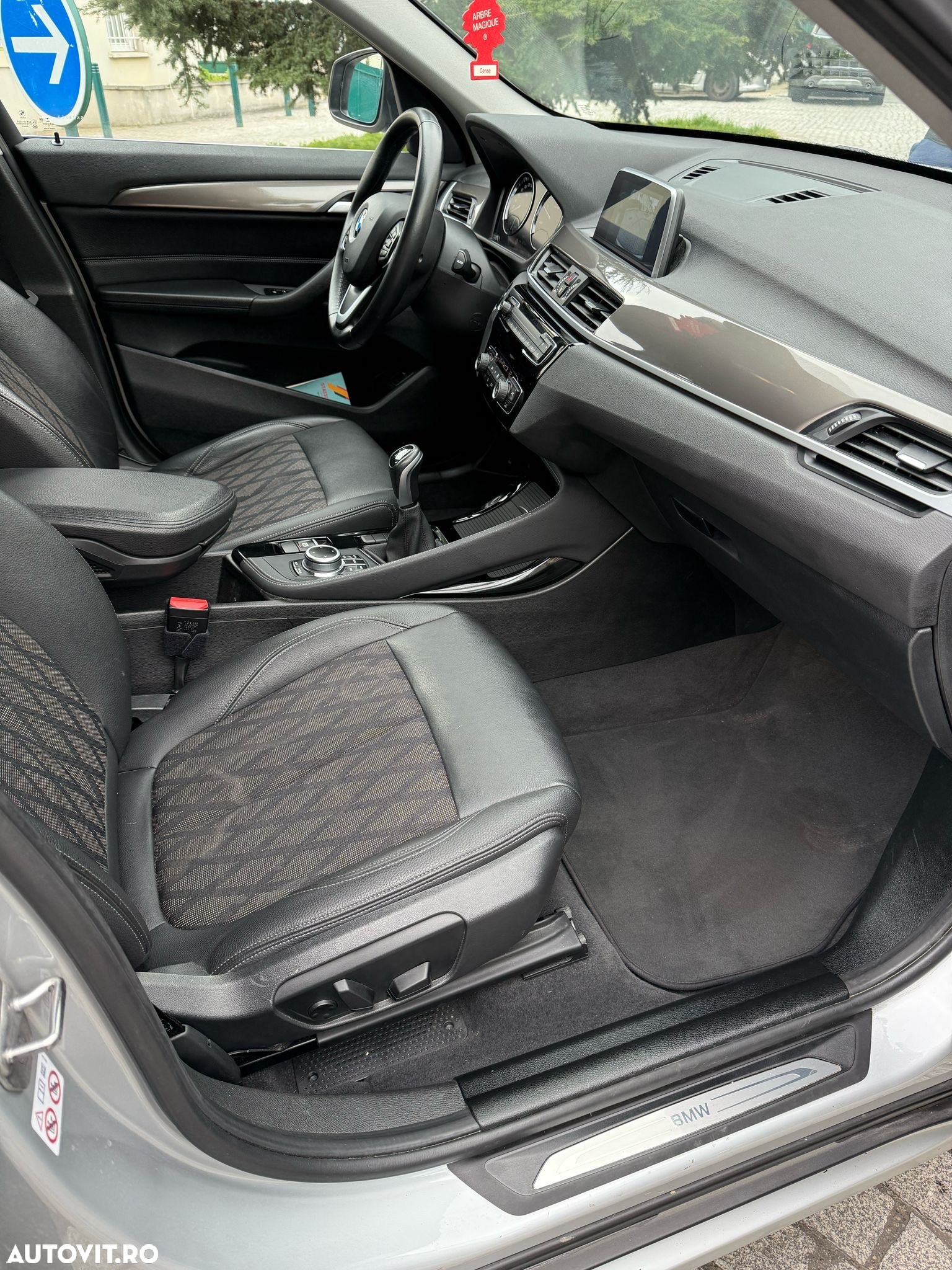 BMW X1 sDrive18d - 9