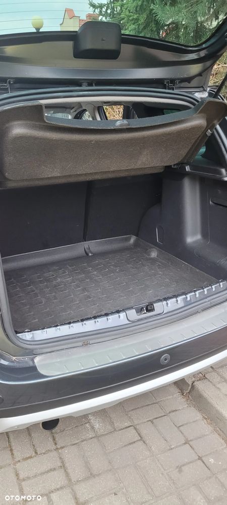 Dacia Duster 1.6 Laureate - 10