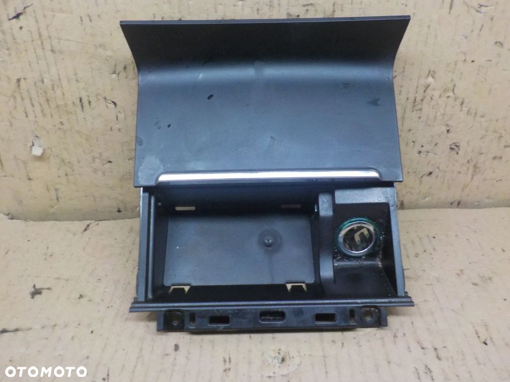 SKODA SUPERB II POPIELNICZKA PRZÓD - 1