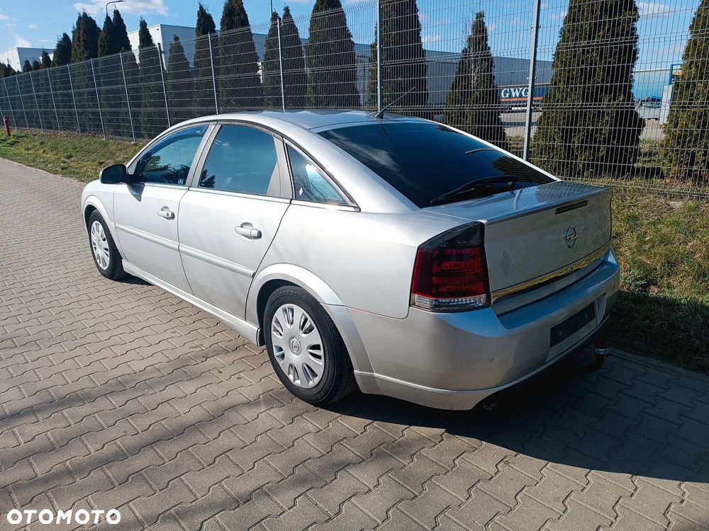 Opel Vectra 2.2 - 21