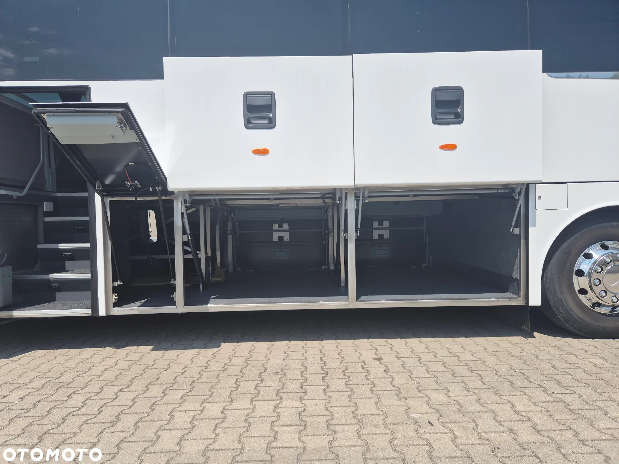 Van Hool EX16 / SPROWADZONY Z FRANCJI / 65 MIEJSC / EURO 6 / 146 000 KM - 16
