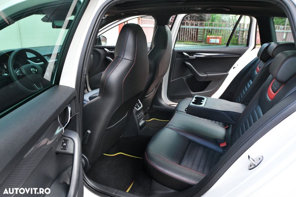 Skoda Octavia 2.0 TDI RS DSG - 23