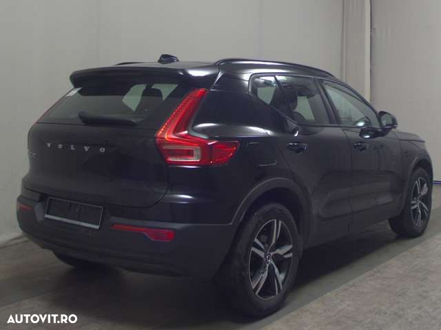 Volvo XC 40 - 4