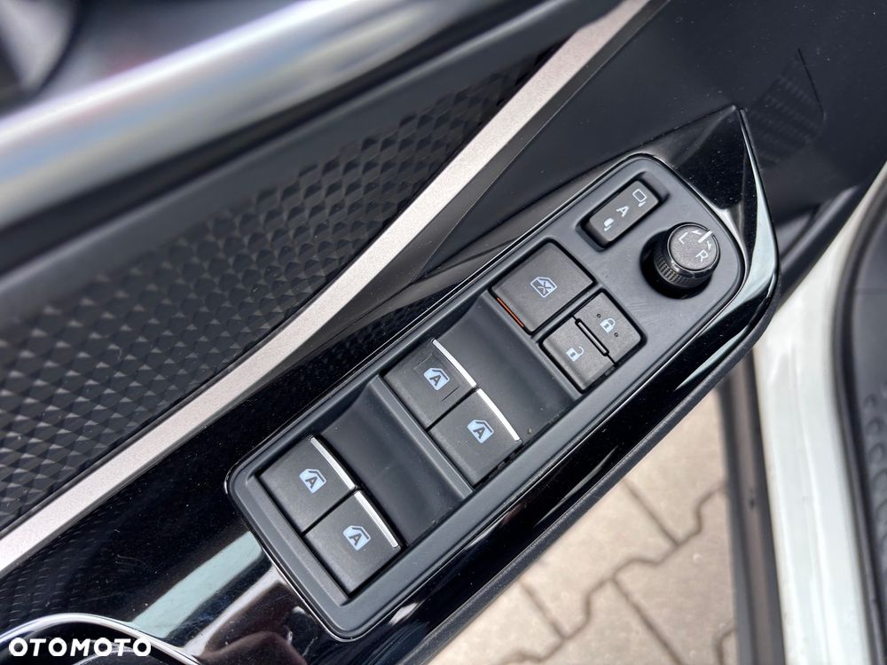 Toyota C-HR Business-Edition - 30