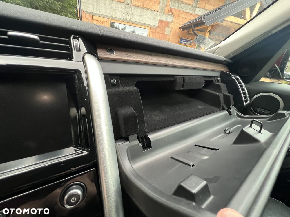 Land Rover Discovery 3.0 Si6 HSE Luxury - 19