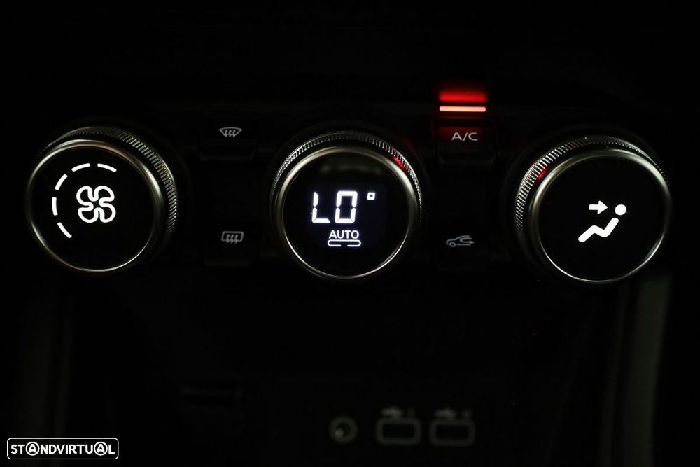 Renault Captur 1.0 TCe Techno Bi-Fuel - 12
