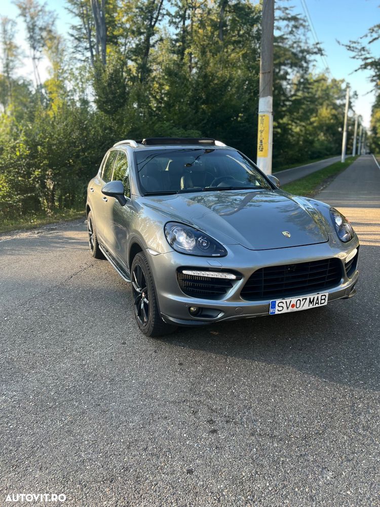 Porsche Cayenne - 1