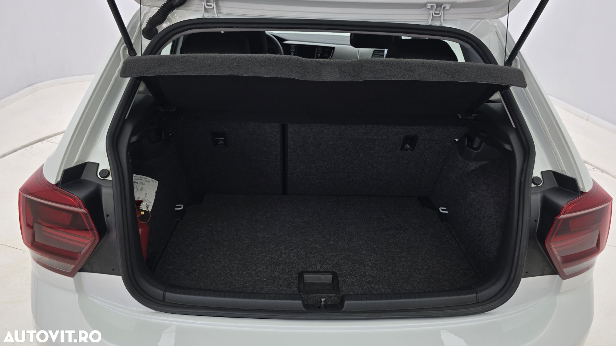 Volkswagen Polo 1.6 TDI Comfortline - 25