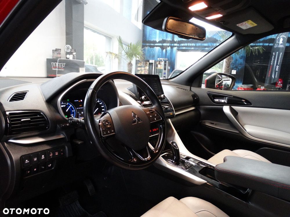 Mitsubishi Eclipse Cross - 11