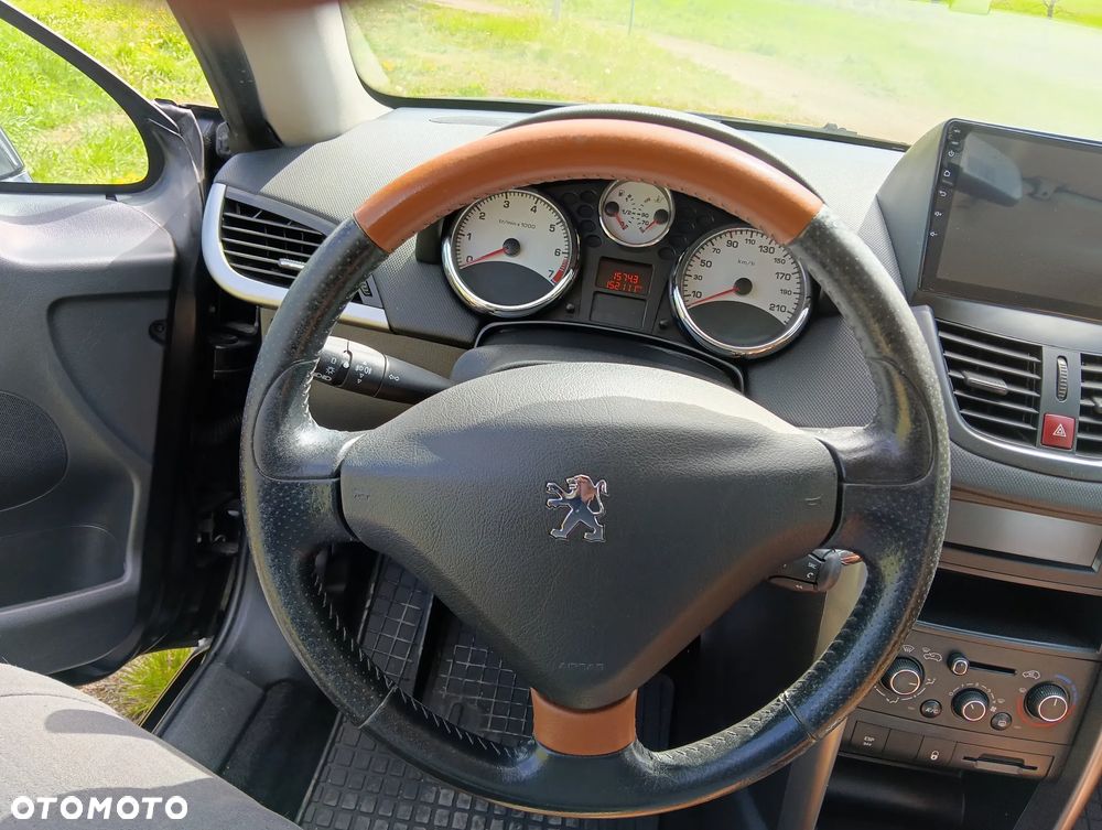 Peugeot 207 - 26