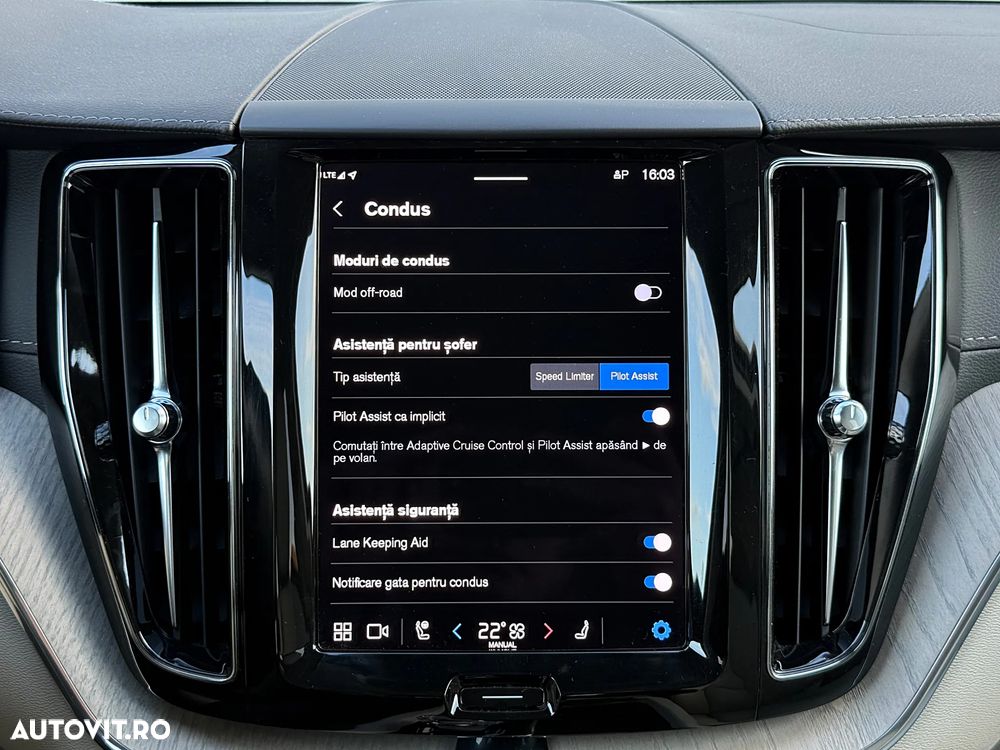 Volvo XC 60 B4 D AWD Geartronic Inscription - 32