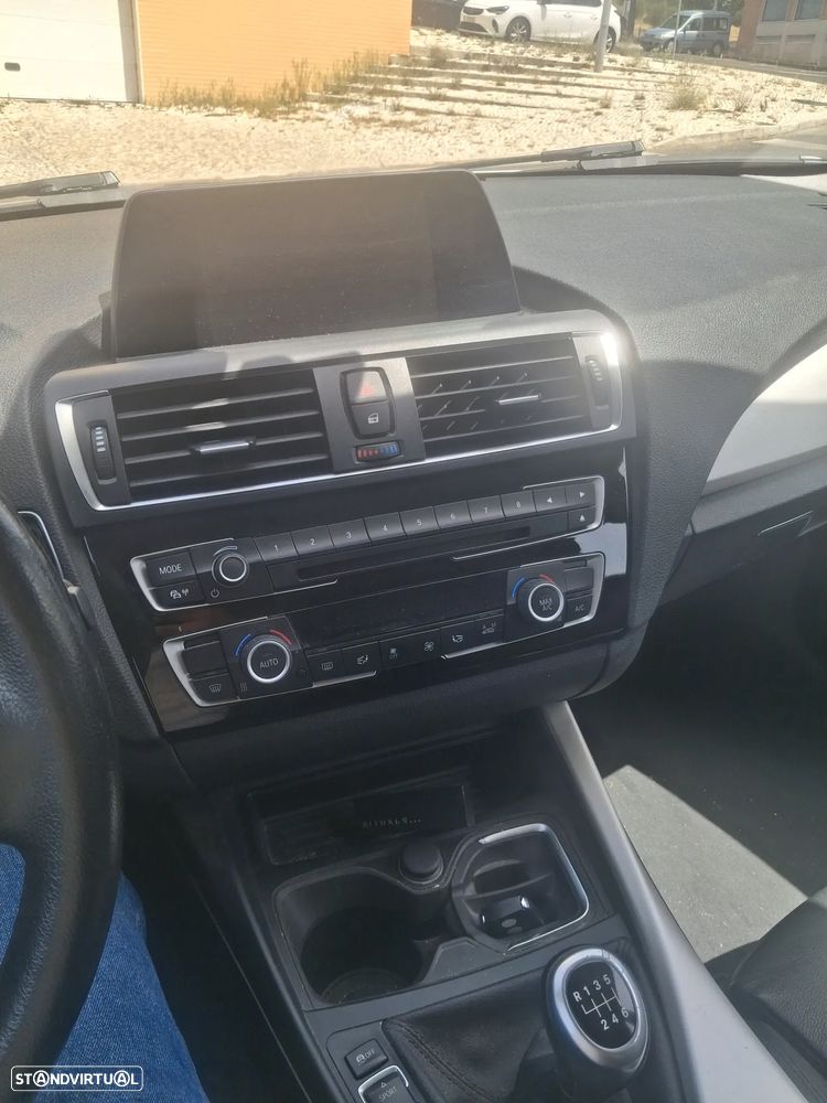 BMW 120 d Sport Line - 13