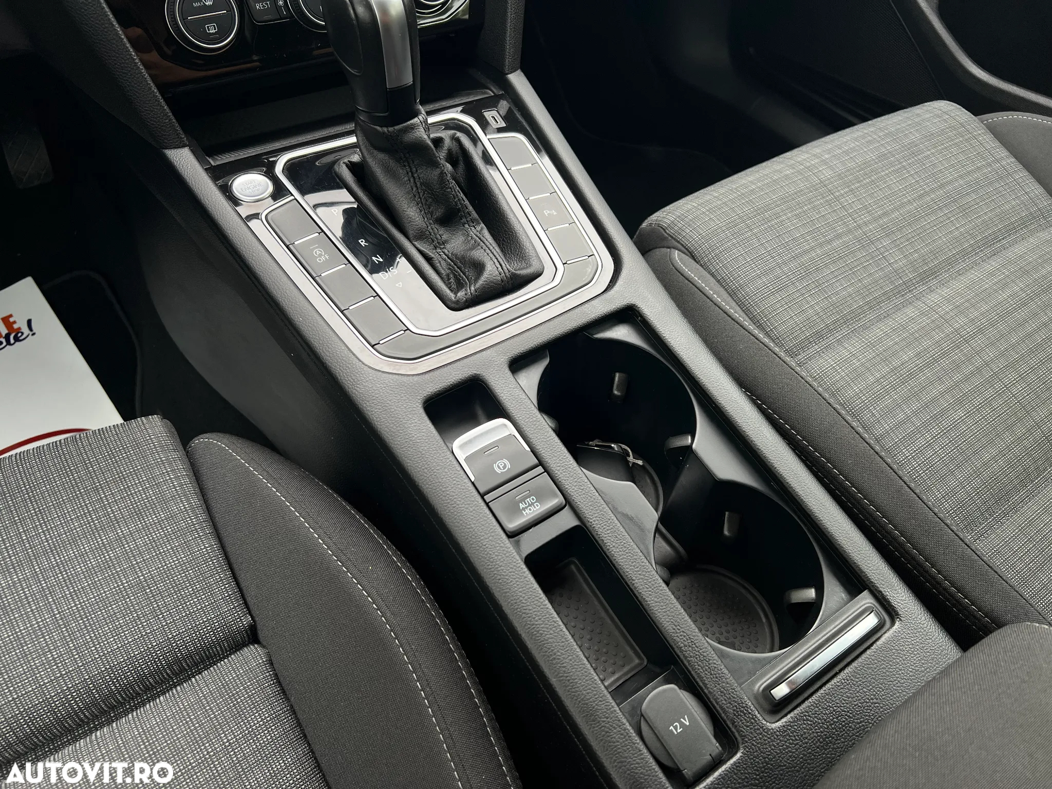 Volkswagen Passat - 11