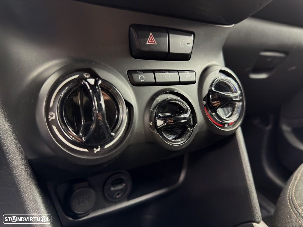 Peugeot 2008 1.6 BlueHDi Style - 16