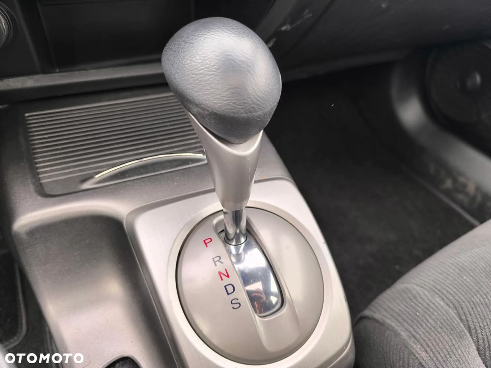 Honda Civic 1.8 Comfort - 24