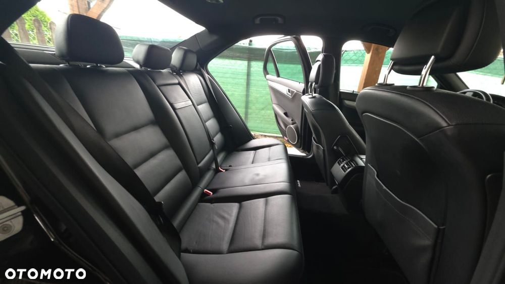 Mercedes-Benz Klasa C 300 7G-TRONIC Avantgarde - 21