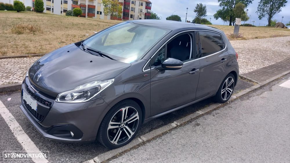 Peugeot 208 1.2 PureTech GT Line - 1
