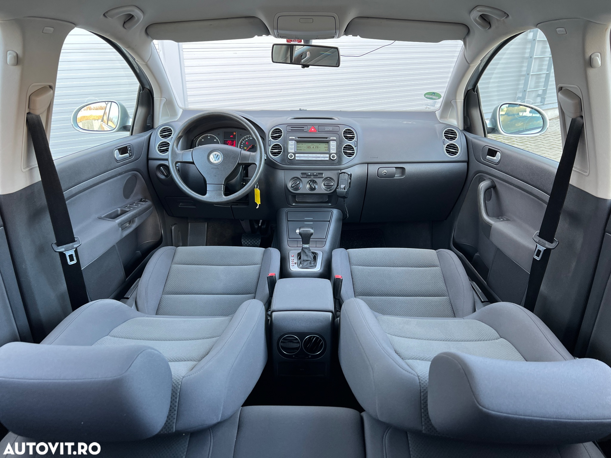 Volkswagen Golf Plus 1.9 TDI Comfortline DSG - 8