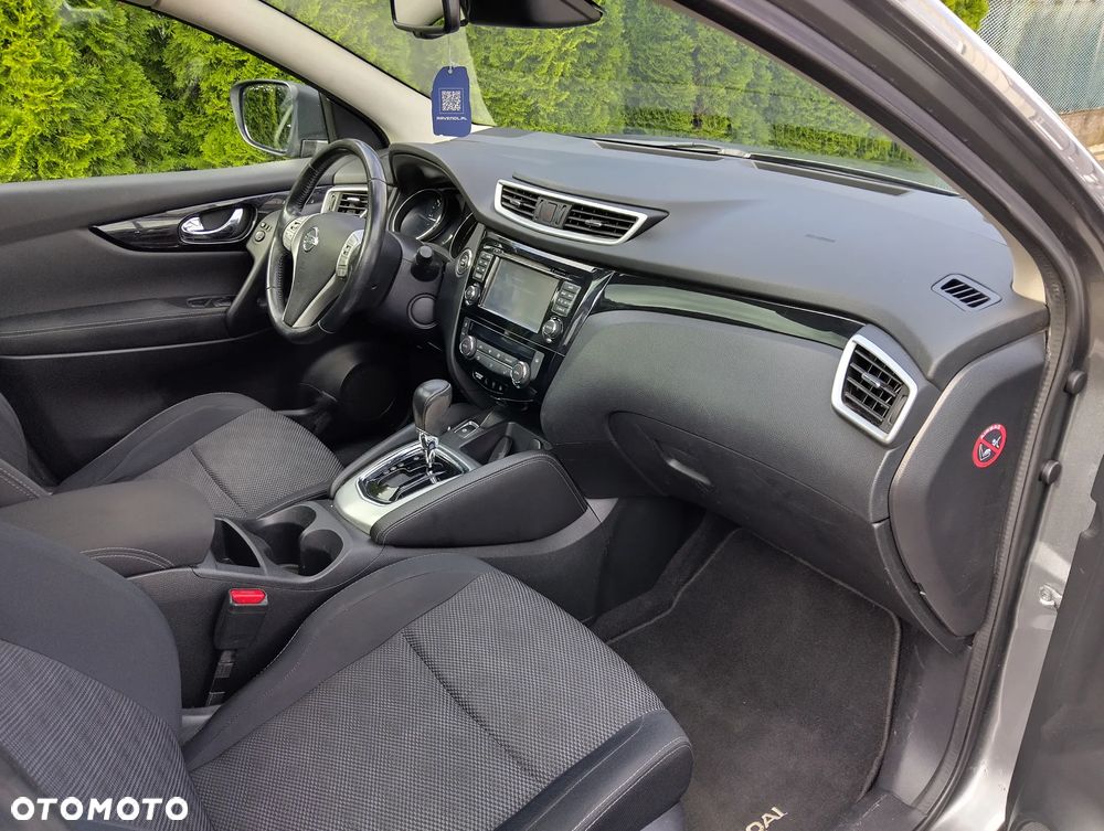 Nissan Qashqai 1.6 DCi Xtronic TEKNA - 24