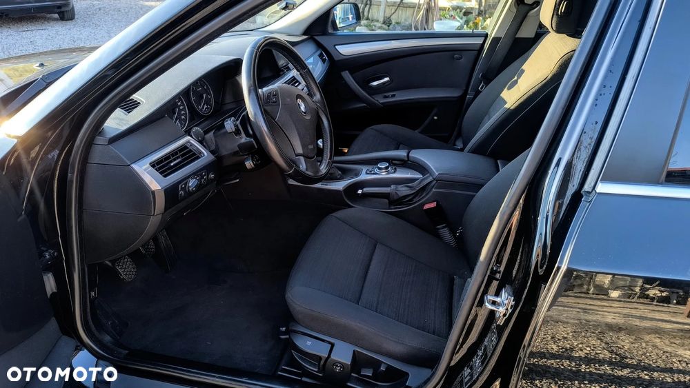 BMW Seria 5 520d - 5
