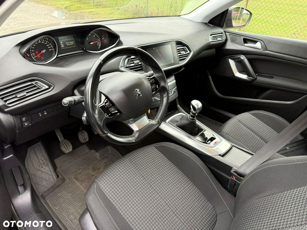 Peugeot 308 - 7