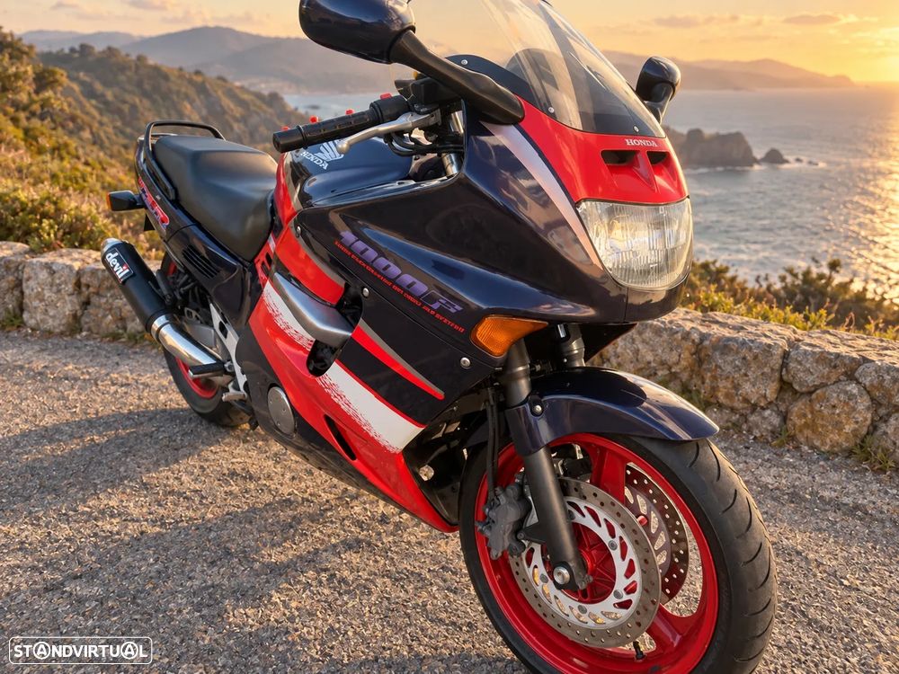Honda CBR 1000F - 10