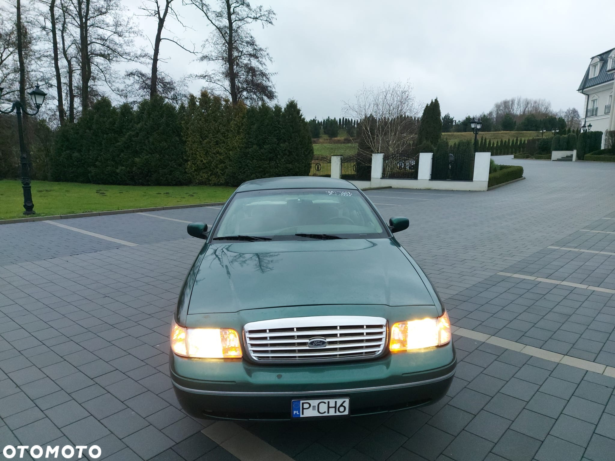 Ford Crown Victoria 4.6 LTD LX - 3