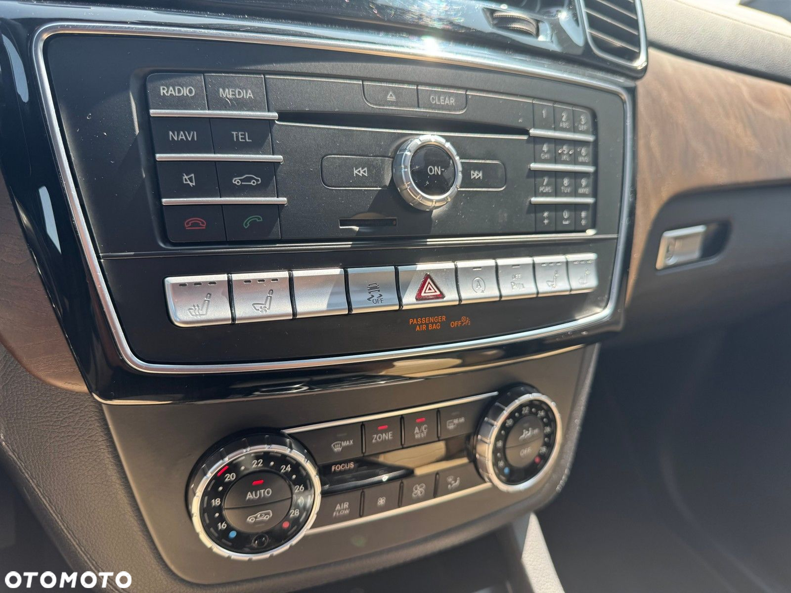 Mercedes-Benz GLS - 22