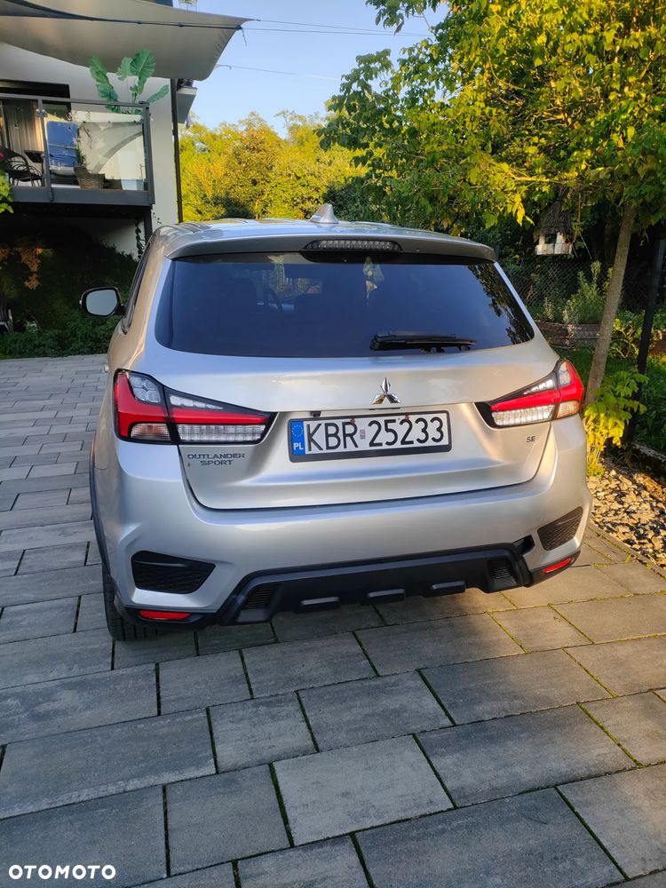 Mitsubishi Outlander 2.0 Intense + Navi 4WD CVT - 3