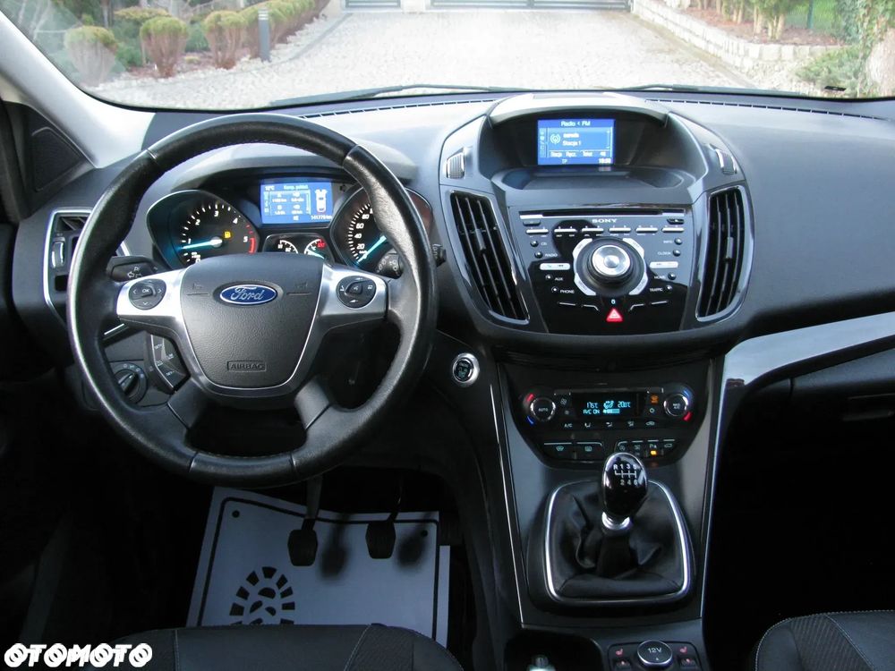 Ford Kuga 2.0 TDCi 2x4 Titanium - 18