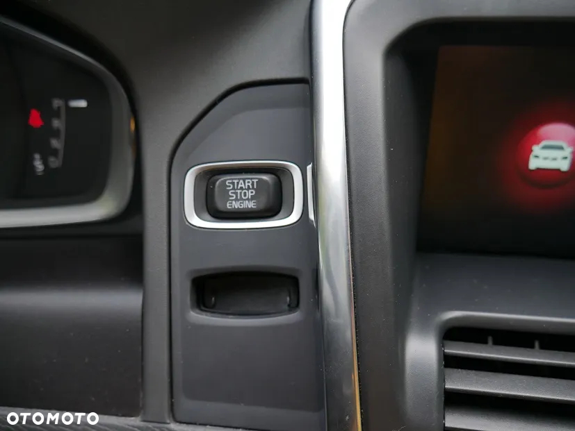 Volvo XC 60 D3 Geartronic Momentum - 29