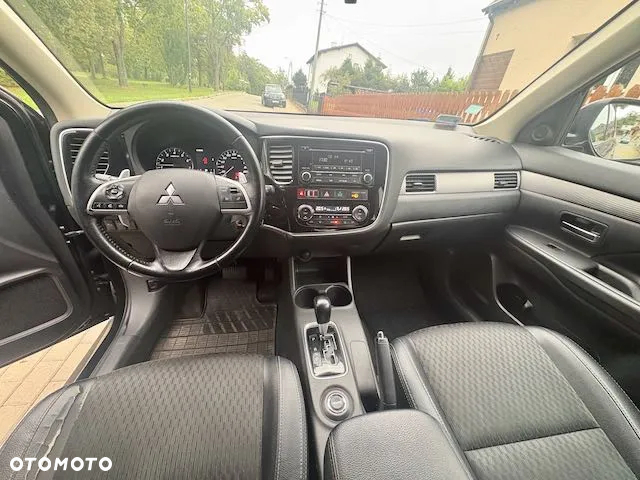 Mitsubishi Outlander - 6
