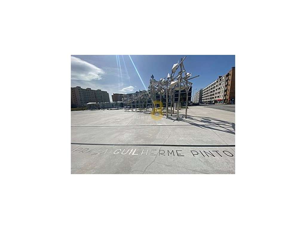 Estabelecimento Comercial - Praça Guilherme Pinto Matosinhos - Grande imagem: 5/20