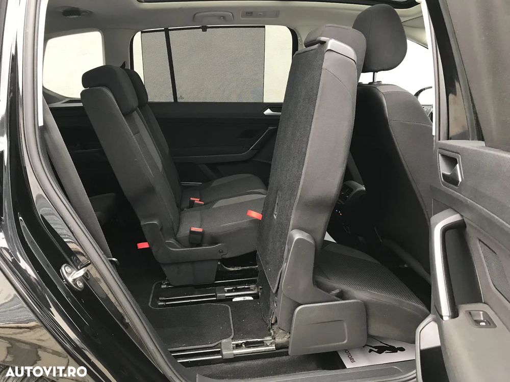 Volkswagen Touran 2.0 TDI SCR DSG Trendline - 14