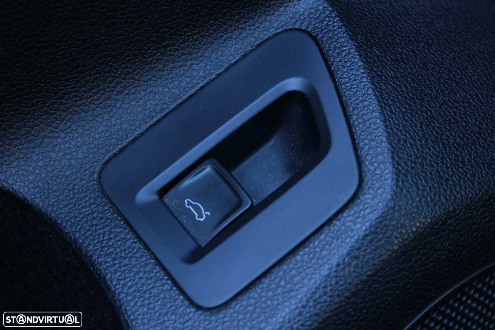 VW Passat Variant 1.6 TDI BlueMotion - 23