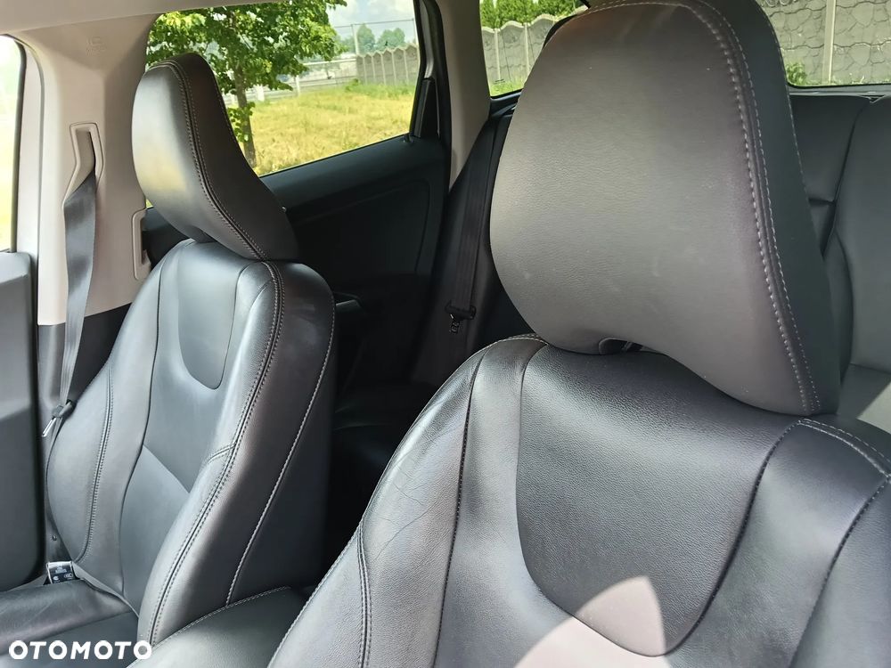 Volvo XC 60 D3 Geartronic Summum - 26