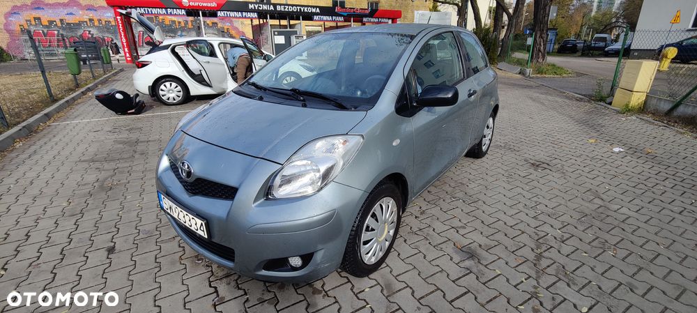 Toyota Yaris - 1