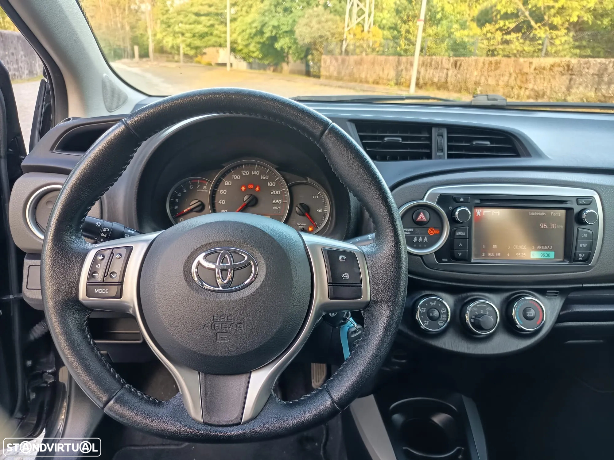 Toyota Yaris 1.0 VVT-i Comfort - 11
