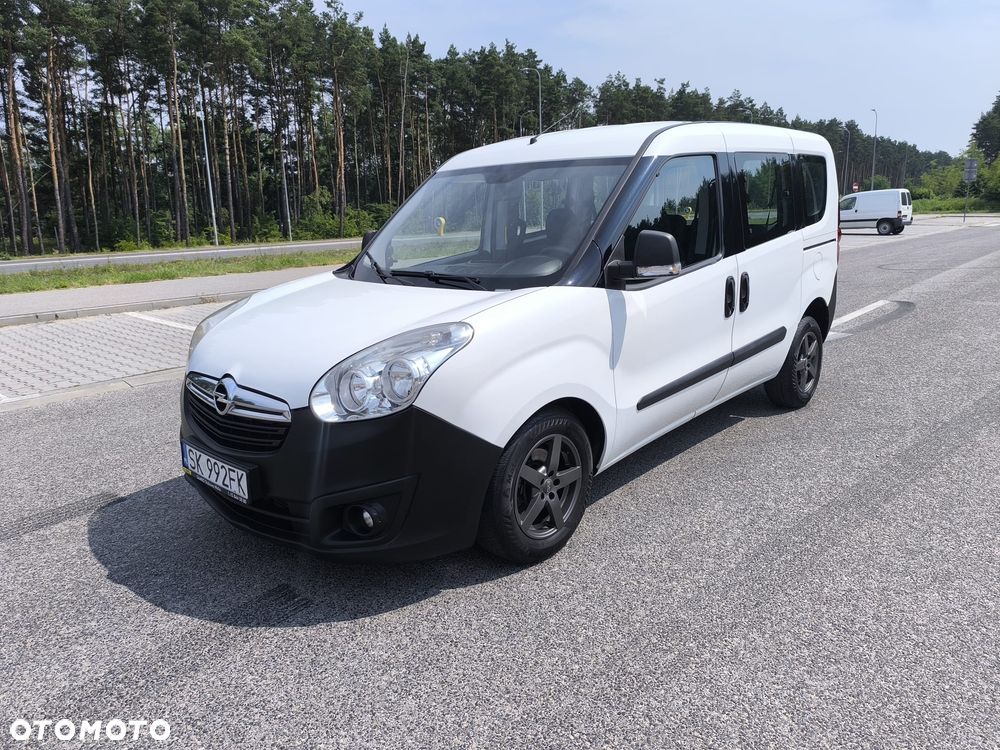 Opel Combo 1.6 CDTI Cosmo - 1