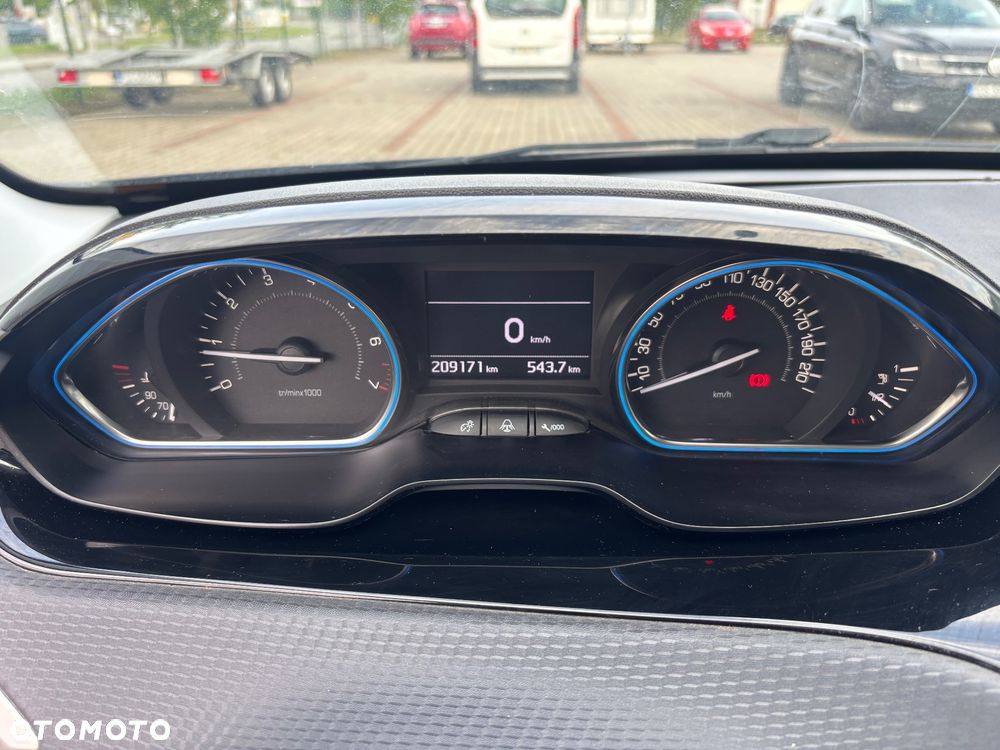 Peugeot 2008 82 VTI Allure - 16