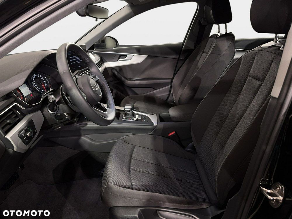 Audi A4 Limousine - 13