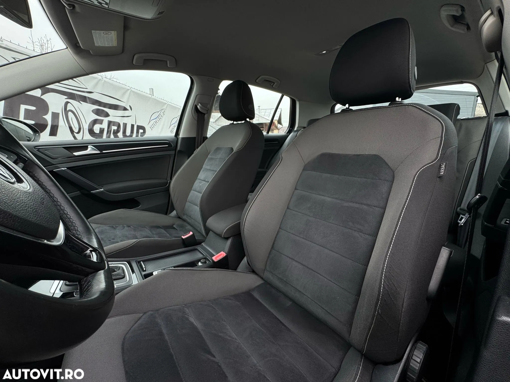 Volkswagen Golf 1.6 TDI DPF DSG BlueMotion Technology Highline - 8