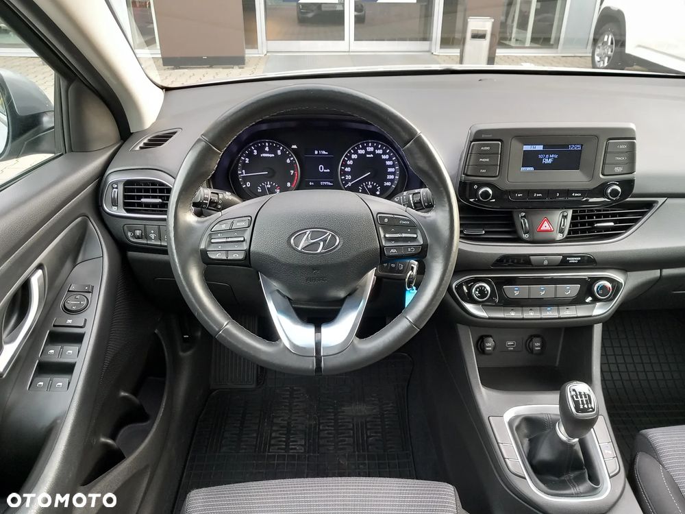 Hyundai i30 1.5 DPI Modern - 9