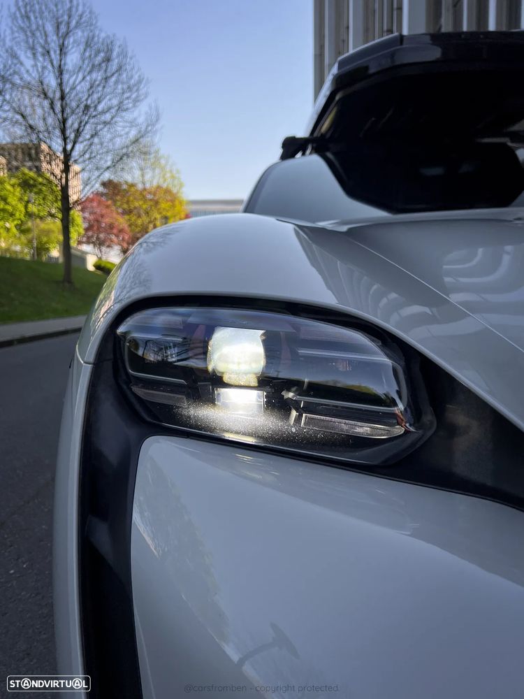 Porsche Taycan Bateria Performance Plus - 36