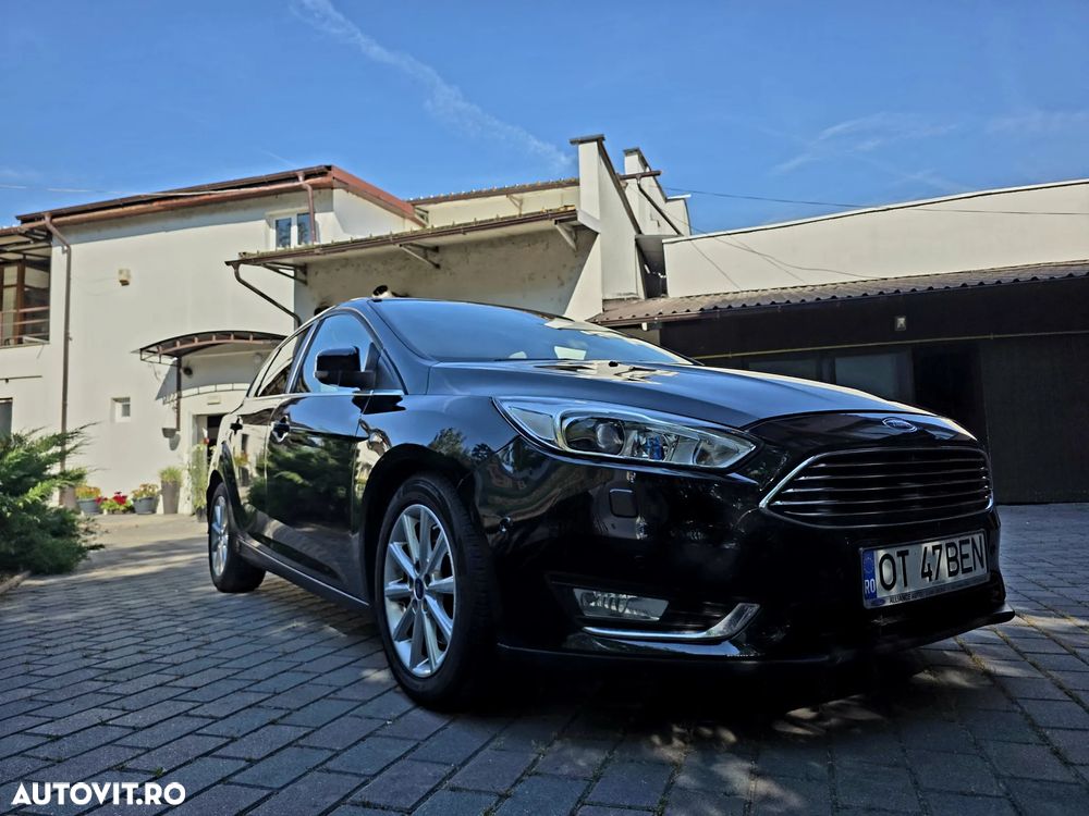 Ford Focus 2.0 TDCI Powershift Titanium - 5