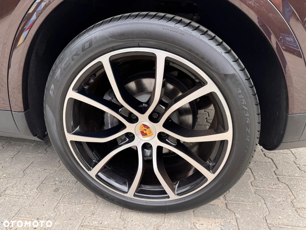 Porsche Cayenne Platinum Edition - 27